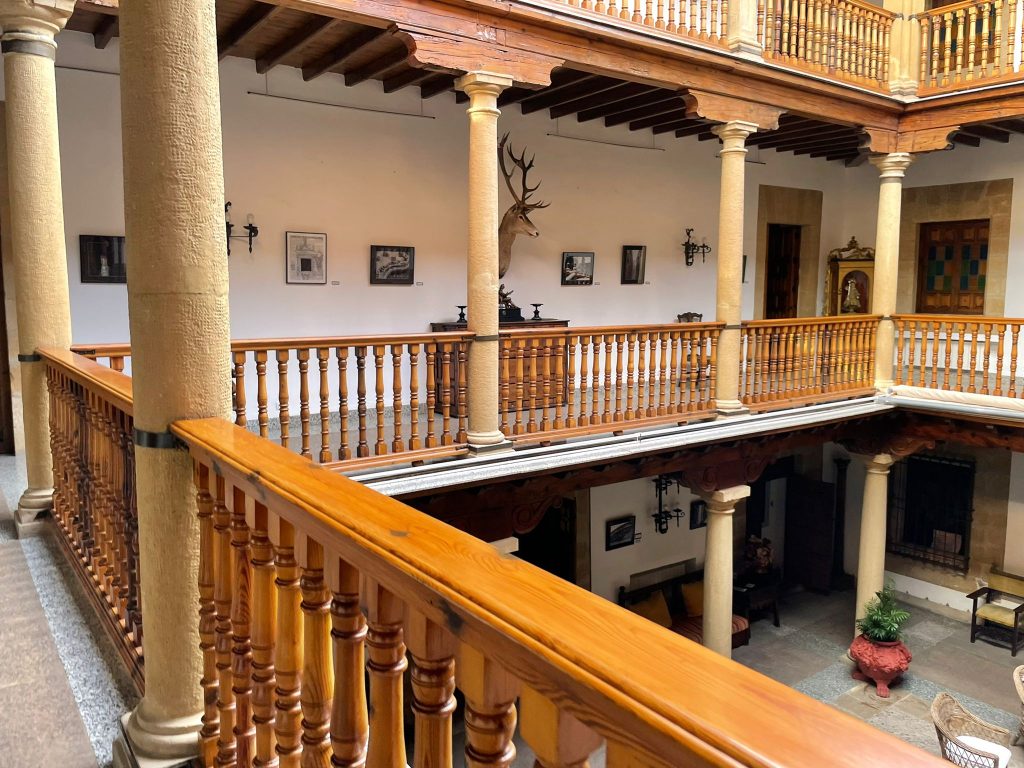 Exposición fotográfica en el Rubín